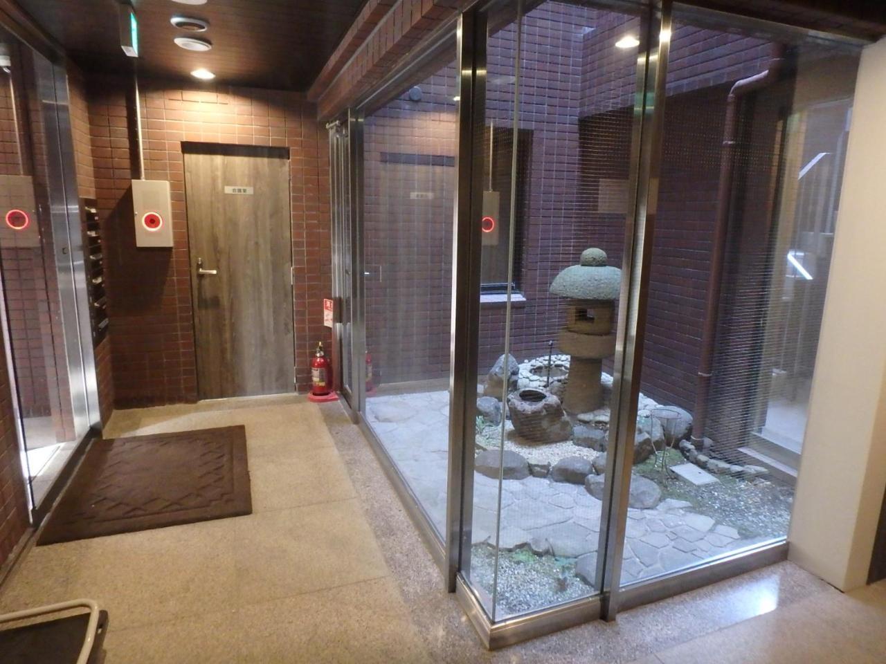 Bed & Breakfast Renga Daikanyama Токіо Екстер'єр фото